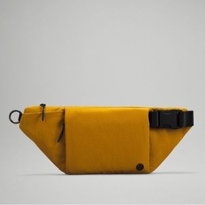 LULULEMON Multi-Pocket Belt Bag in Golden Spice